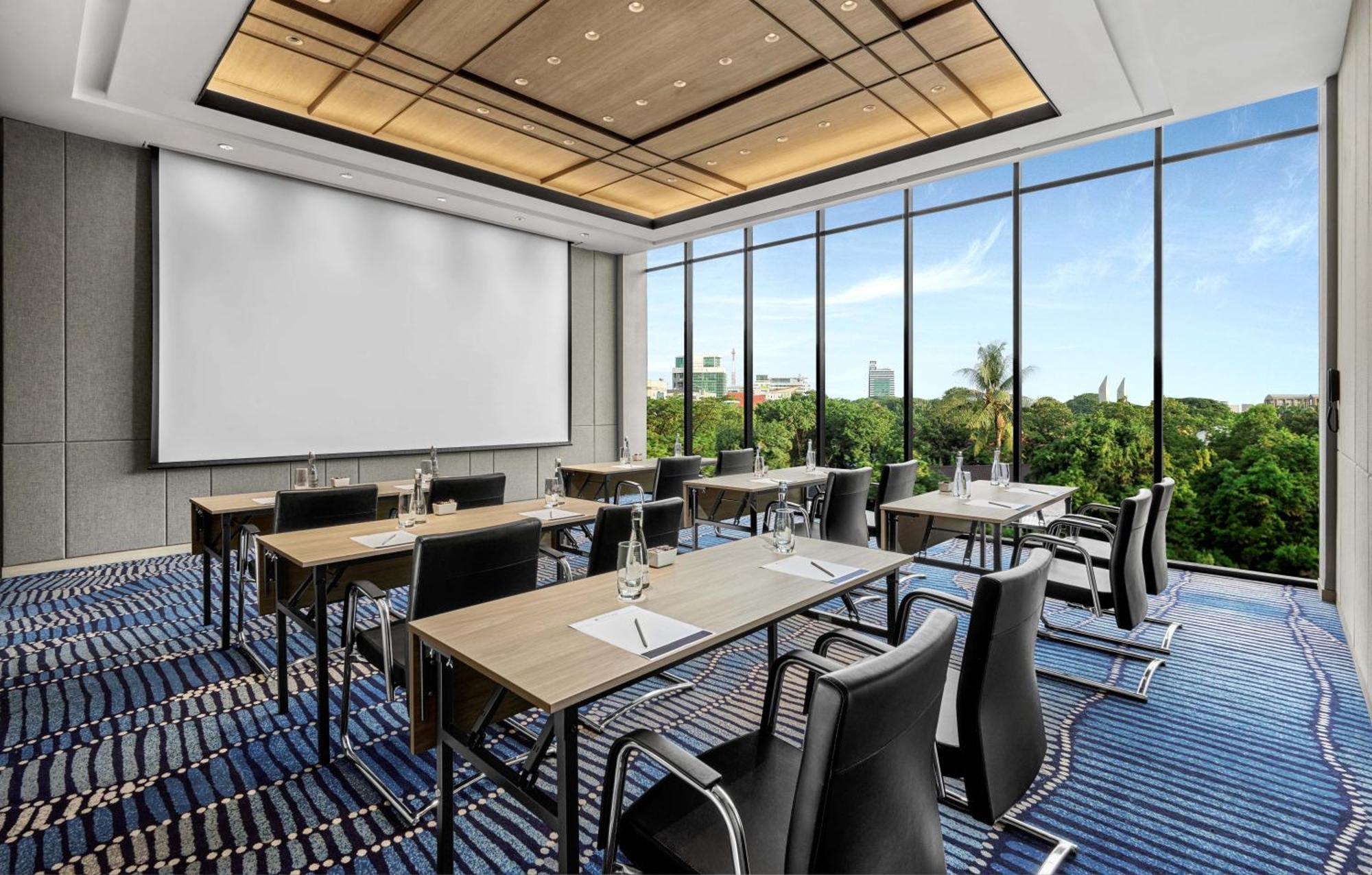 होटल Hyatt Place 4*